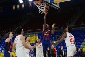 Hapoelov veliki brejk u sablasno praznoj "Blaugrani"